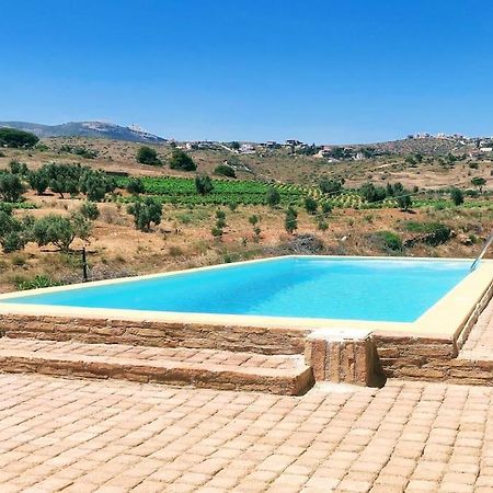Appartamento Summer House With A Pool Near Sea, Port & Airport Rafína Esterno foto