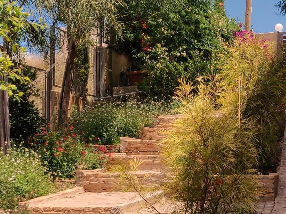 Appartamento Summer House With A Pool Near Sea, Port & Airport Rafína Esterno foto