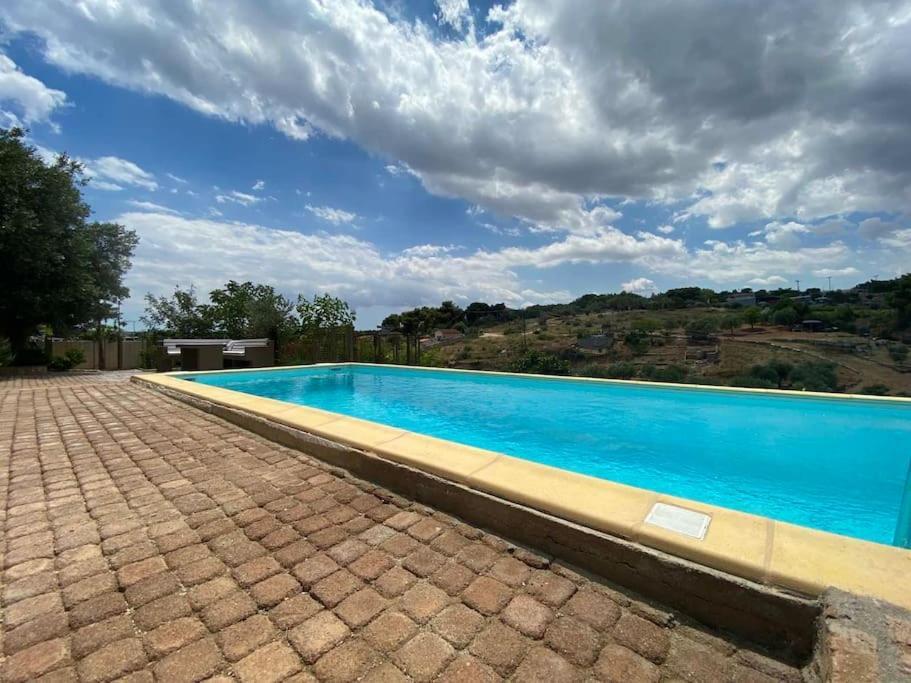 Appartamento Summer House With A Pool Near Sea, Port & Airport Rafína Esterno foto
